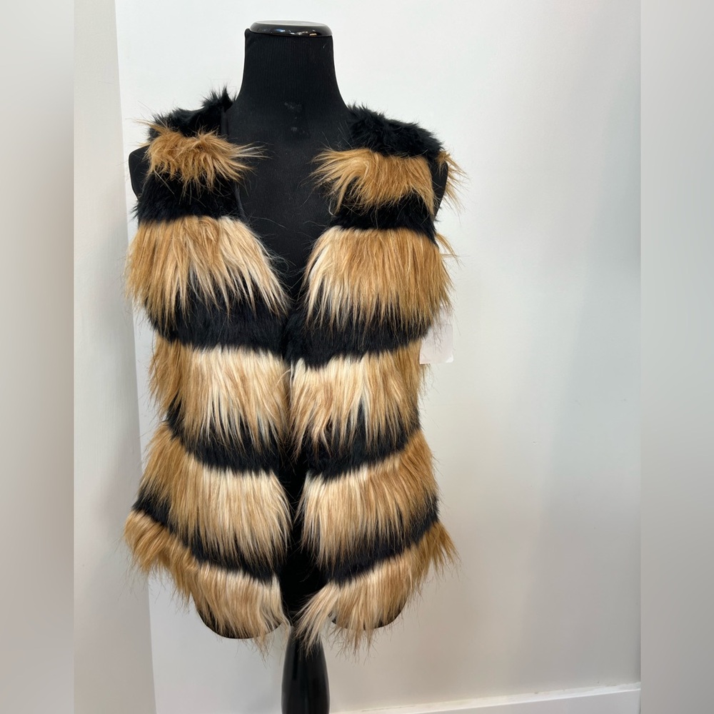 Dolce Cabo Stylish Black and Tan Faux Fur Vest